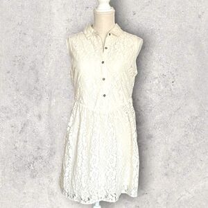 Volcom | Juniors Not So Classic Dress in Cream Lace Size Small
